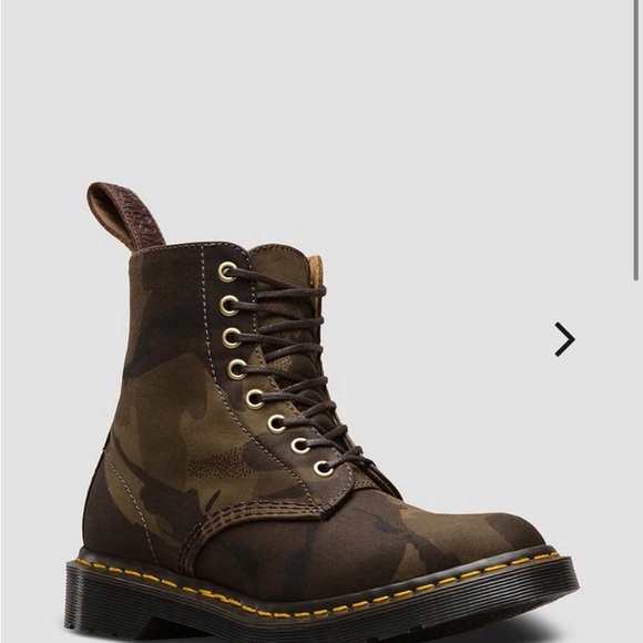 ⭐️ Dr. Martens Made in England Camo Pascal 1460 US 12 UK 11 GREAT CONDITION! - Picture 12 of 16